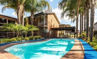 Cattlemans Country Motor Inn & Serviced Apartments