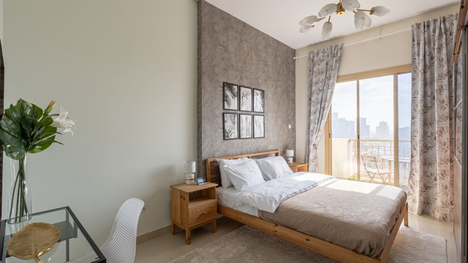 Charming 1Br Apartment with Balcony in Jvc