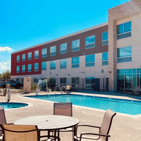 Holiday Inn Express & Suites BLYTHE by IHG