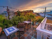 Life is Good Cartagena Hostel Hotels near Centenary Park