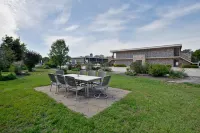 Best Western Inn - parking
