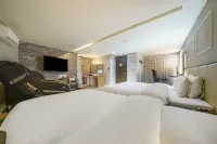 Hotel Bobos