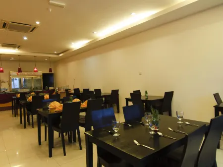 T Hotel Kuala Perlis Отели рядом с достопримечательностью «Floating Market»