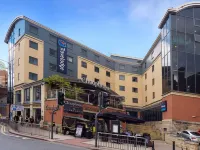 แทรเวลลอดจ์ ลีดส์ เซ็นทรัล วิการ์ เลน โรงแรมใกล้สนาม Headingley Stadium