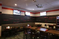 Holiday Inn Express & Suites Mcpherson by IHG