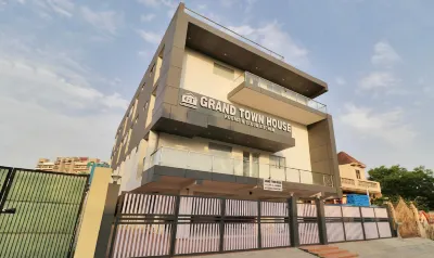 Treebo Grand Town House Hotels in Faridabad