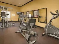 La Quinta Inn & Suites by Wyndham Denton - University Drive - Gym