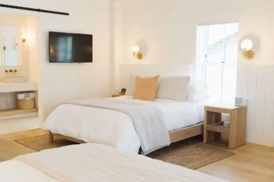 The Wildset Hotels near Sophie's Poseys