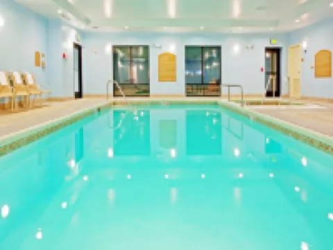 Holiday Inn Express & Suites ALBANY AIRPORT AREA - LATHAM by IHG Hotels in Latham