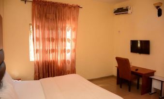 Ilon Crystalz Concept Hotel