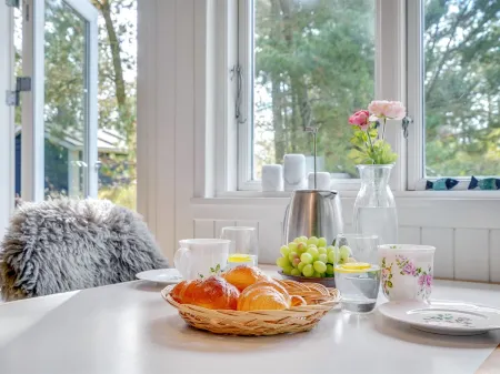 "Pilvi" -  from the Sea Отели рядом с достопримечательностью «Sjorring Kirke»