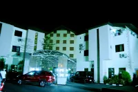 Parkview Astoria Hotel Hotels near Oniru Private Beach