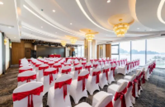 Muong Thanh Grand Bai Chay Hotel