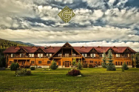 Glacier House Hotel & Resort