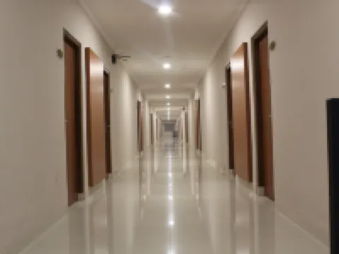 Mr. J Hotel Hoteles en Tegal