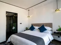Wanfenglin Baihua Hotel Hotels in Xingyi