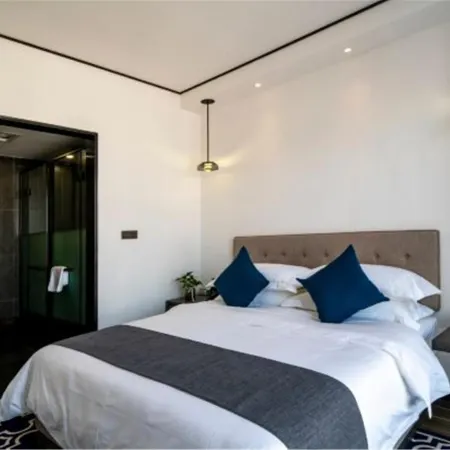 Wanfenglin Baihua Hotel