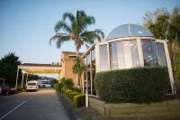 Best Western Airport Motel and Convention Centre Hotel a 
