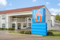 Motel 6 Canton, TX Hotel in zona Yesterland Farm