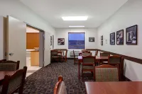 Days Inn by Wyndham Dawson Creek Hotel di Dawson Creek