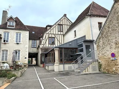Logis Hotel - le Relais Saint Vincent Hotel a Ligny-le-Chatel
