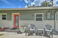 Dog-Friendly Home w/ Gas Grill - Walk to Rose Bay!