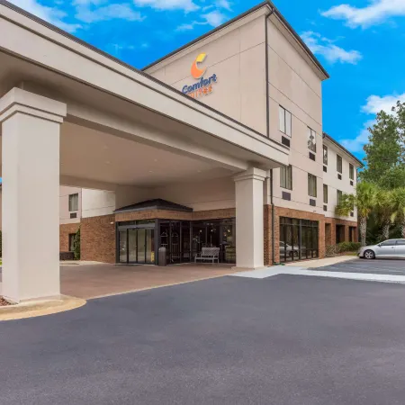 Comfort Suites North Mobile Отели в г. Сараленд