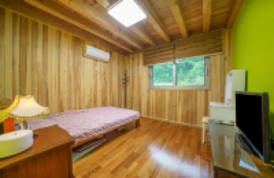 Hanwool Pension in Gyeongju Hotels near Sinseonsa Temple