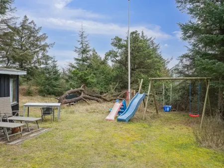 "Velika" - 1.2km from the Sea Отели в г. Тистед