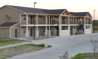 Eagle's Den Suites Carrizo Springs a Travelodge by Wyndham