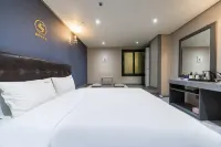 Changwon Sangnam-Dong Hall-in-One