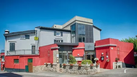 Hôtel le Bellevue Отели в г. Кондрьё