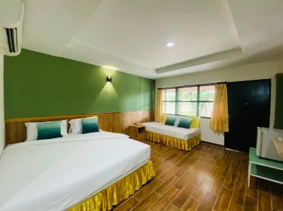 Suanpa Resort Hotels in Chaniang