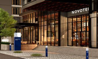 1. Novotel ..