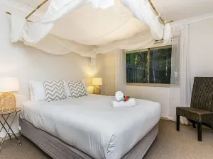 Byron Lakeside Holiday Apartments