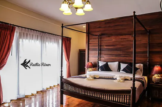 Rustic River Boutique