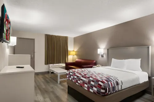 Red Roof Inn Kingsland - Parkplatz