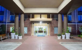 Holiday Inn Express & Suites Pauls Valley