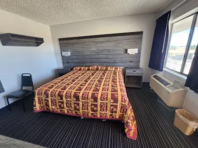 Scottish Delight Motel Hotel dekat Merritt Pavilion