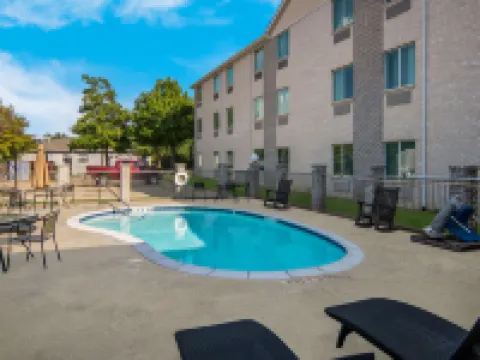 Quality Inn & Suites Roanoke - Fort Worth North Hoteles en Northlake