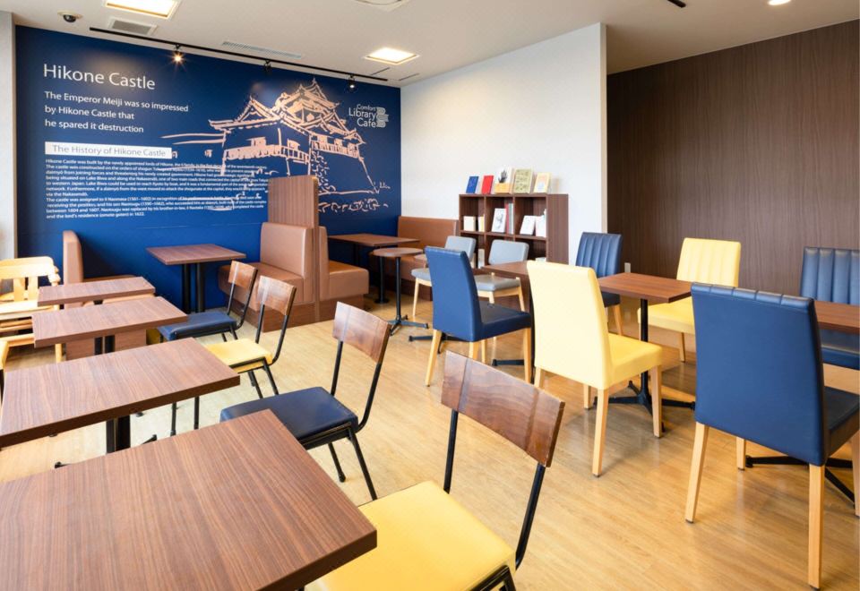 컴포트 호텔 히코네 객실 내부