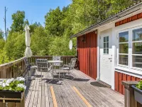 Stenfors Hotels near Solsidan i Mossbrohult