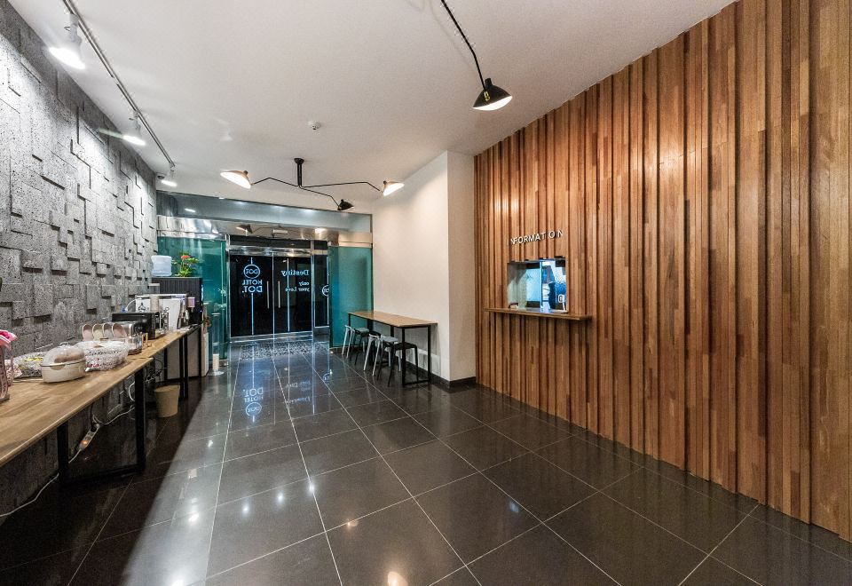 청주 오창 도트 넓은 객실 내부