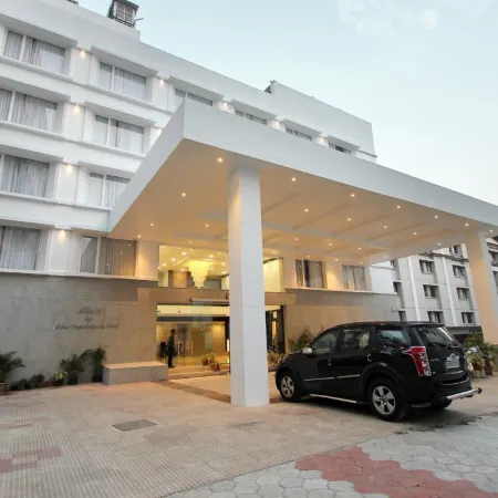 Hotel Abode Отели рядом с достопримечательностью «NTR Сад»