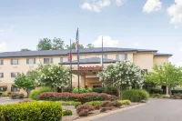 Clarion Pointe Franklin - Nashville Area Hotels near Franklin on Foot