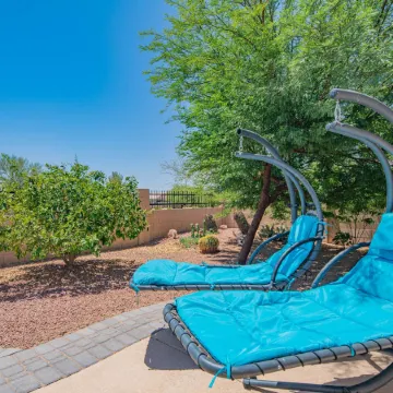 Chic Villa - Pool/Hot Tub/Hammock/King Bed/wi-fi