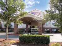 Comfort Suites Linn County Fairground and Expo فنادق في Lebanon