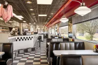 Travelodge by Wyndham Dexter - 2-Star