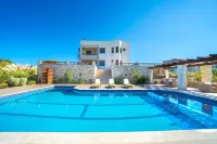 Karyo Villa,- 4Bd, 3Min on Foot from the Beach! - Pools