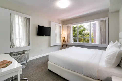 Crest Hotel Suites - Bữa sáng